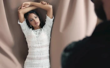 Stock Video Model In Photoshoot Wearing A White Dres Animated Wallpaper
