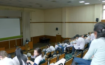 Stock Video Medical Students Listening To A Professo Animated Wallpaper