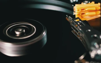 Stock Video Mechanical Disk Drive Spinnin Animated Wallpaper
