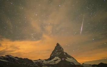 Stock Video Matterhorn Mountain Landscap Animated Wallpaper