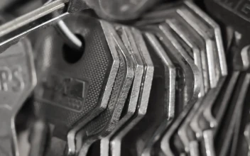 Stock Video Many Metal Keys On Ring Animated Wallpaper