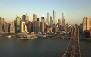 Stock Video Manhattan Bridge With A Usa Flag Wavin Animated Wallpaper