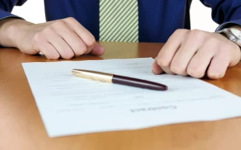 Stock Video Man Signing A Contract With Pe Animated Wallpaper