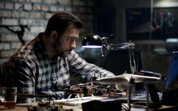 Stock Video Man Repairing A Drone In The Gorg Animated Wallpaper