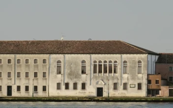 Stock Video Old Buildings By The Water In Venice