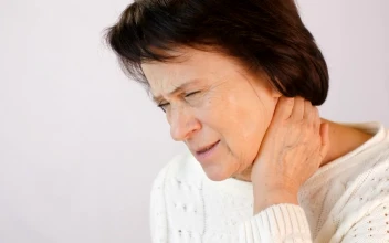Stock Video Older Woman With Neck Tension