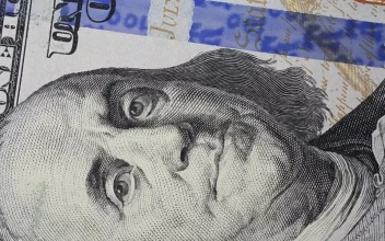Stock Video One Hundred Dollar Bill Spinning