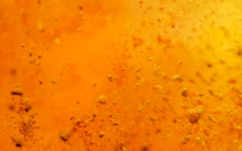 Stock Video Orange And Yellow Powder