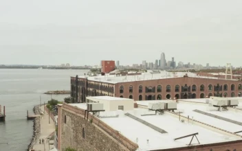 Stock Video Over The Buildings Of The New York Waterfront