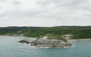 Stock Video Overcast Day Over The Coast