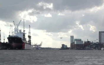 Stock Video Overcast Sky Above An Industrial Port