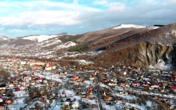 Stock Video Panoramic View Of A Winter Town At Daytime