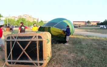 Stock Video People Inflating A Hot Air Balloon