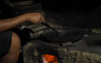 Video Stock Person Roasting Coffee Beans Free