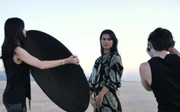 Video Stock Photo Session In The Middle Of A Desert Free