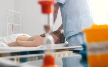 Video Stock Physiotherapist Massaging Womans Back Free