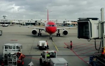 Video Stock Plane Arriving To An Airport Terminal Free