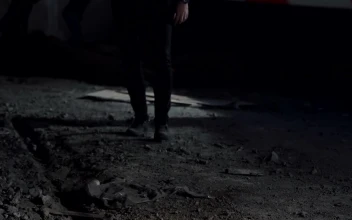 Video Stock Policeman Searching A Crime Scene Free