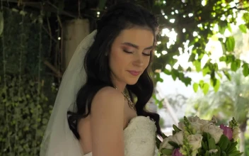 Video Stock Portrait Of A Bride With Her Wedding Bouquet Free