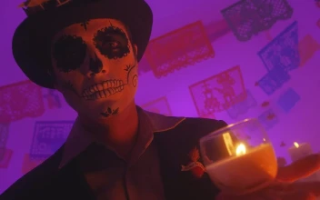 Video Stock Portrait Of A Catrin In The Dark With A Small Free