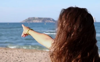 Video Stock Portrait Of A Happy Woman On A Sunny Beach Free