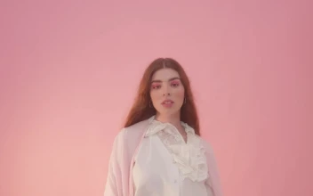 Video Stock Portrait Of A Model Posing During A Photoshoot Free