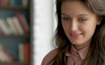 Video Stock Portrait To A Young Student In A Library Free