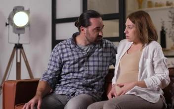 Video Stock Pregnant Wife Having Contractions Free