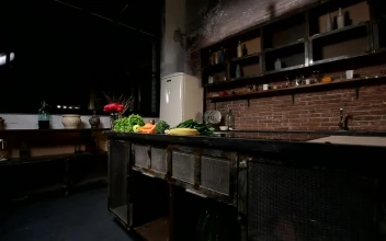 Video Stock Preparing A Smoothie In The Kitchen Free
