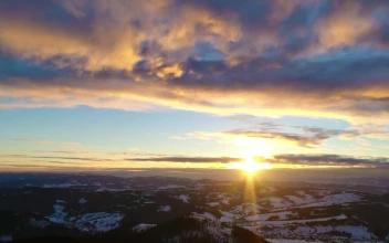 Video Stock Radiant Sunlight In A Beautiful Landscape Free