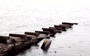 Video Stock Rain Falling On An Old Pier Free