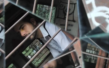 Free Stock Video Reflection Of A Boy In The Mirrors Of A Prism