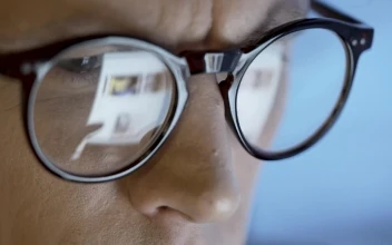 Free Stock Video Reflection Of Screen Information On Glasses