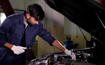 Free Stock Video Replacing An Oil Filter