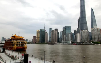 Free Stock Video River Traffic And Shanghai City Skyline