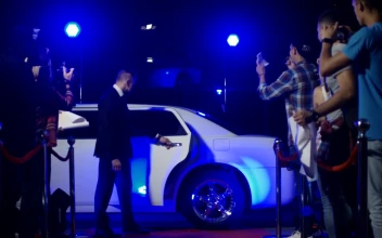 Free Stock Video Rock Band Arriving To Red Carpet