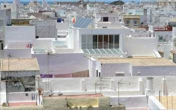 Free Stock Video Rooftops Leading To The Ocean
