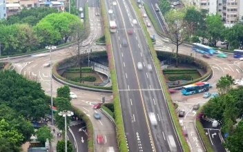 Free Stock Video Roundabout With Overpass And Fast Motion Traffic