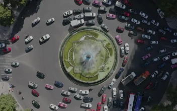 Free Stock Video Roundabout With Water Fountain In Middle