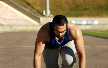 Free Stock Video Runner Summons Motivation At Start Of Race