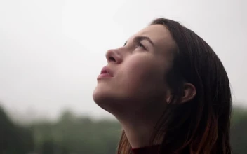 Free Stock Video Sad Woman Looking Towards The Sky