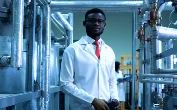 Free Stock Video Scientist Man Posing In The Laboratory