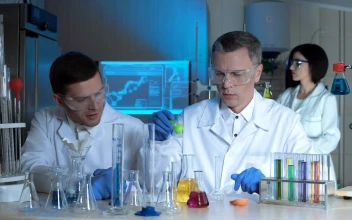 Free Stock Video Scientist Working With Flasks In The Lab