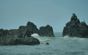 Free Stock Video Sea Waves And Big Rocks