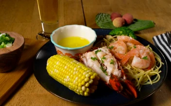 Free Stock Video Seafood With Warm Butter