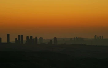 Free Stock Video Silhouette Of City Buildings In The Sunrise