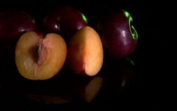 Free Video Stock Slices Of Fresh Plums