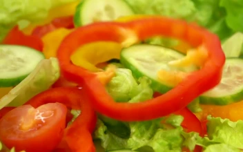 Free Video Stock Slices Of Vegetables Falling Over Salad