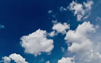 Free Video Stock Small Clouds Forming Timelapse