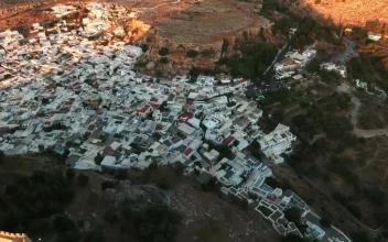 Free Video Stock Small Town Houses In The Sun
